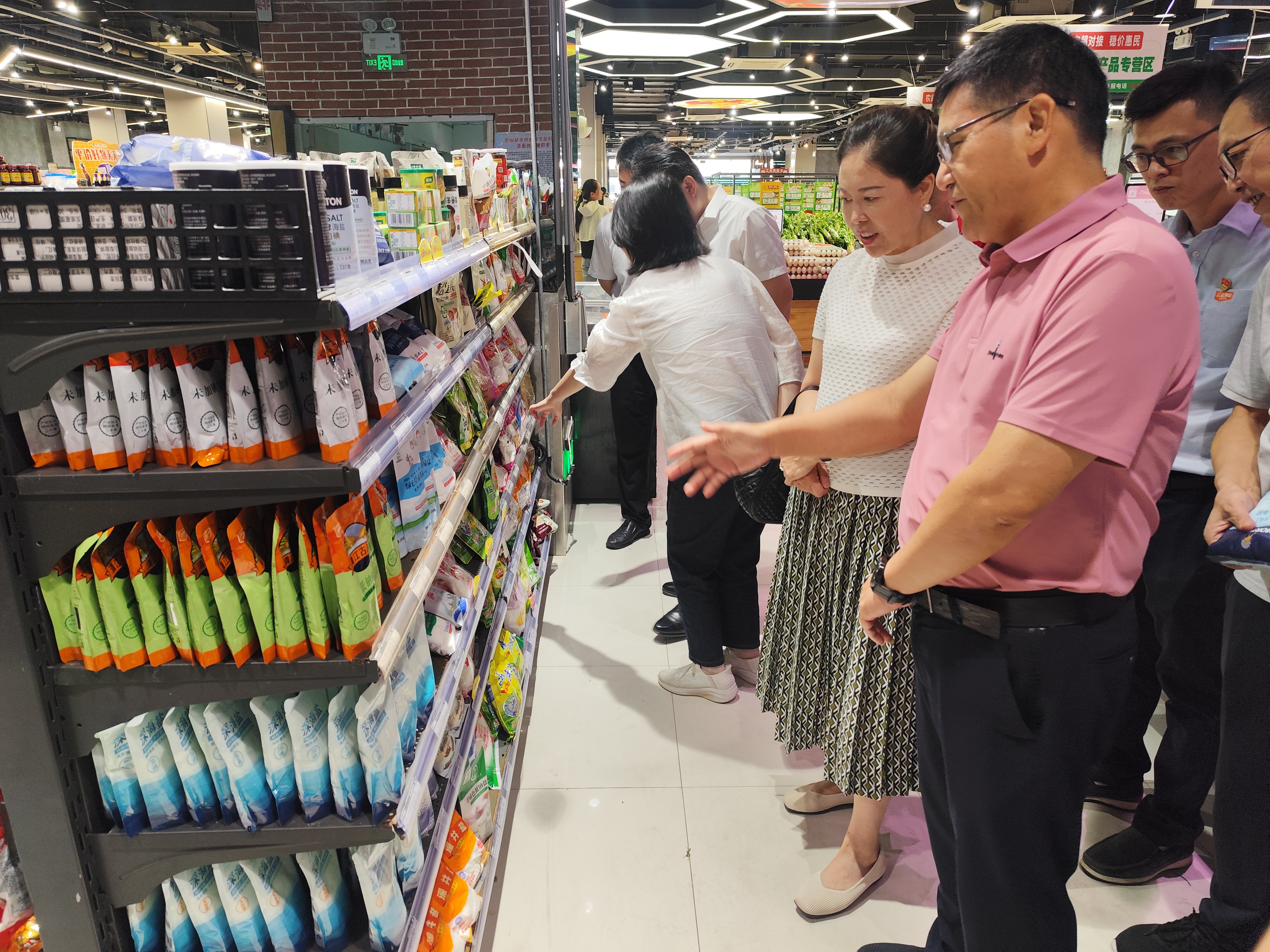 集團公司黨委書記、董事長胡世平到南昌公司開展國慶節(jié)前安全檢查和市場調(diào)研